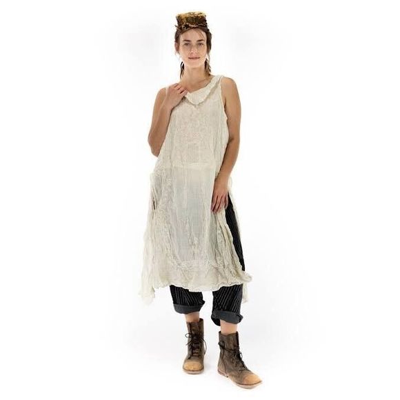 Magnolia Pearl Dresses & Skirts - Magnolia Pearl Embroidered Halsey Dress one size - New